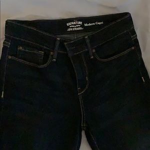 Levi Signature Modern Capri Size 6